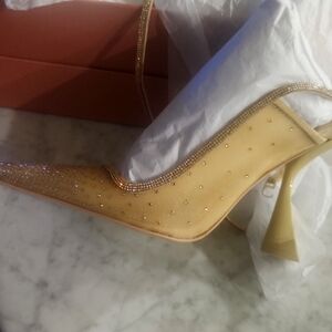 Nwn SZ 41 Cult Gaia Diya Crystal Pointed Toe Pump